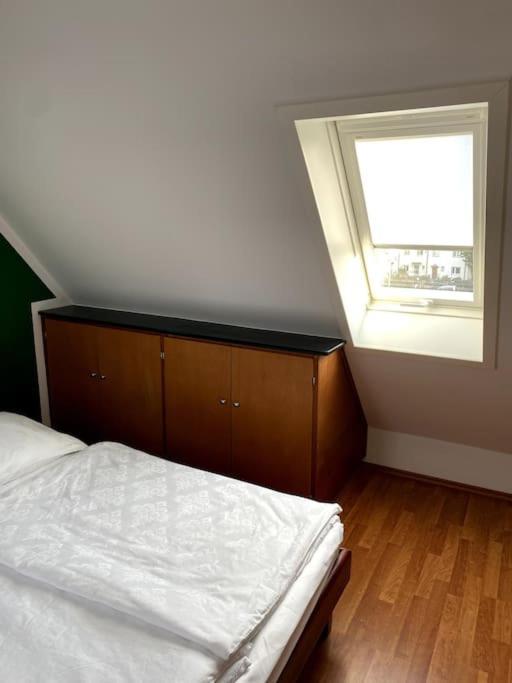 Super Zentral Begehrte Wohnlage Parkplatz Vor Haus Apartment Нюрнберг Екстериор снимка