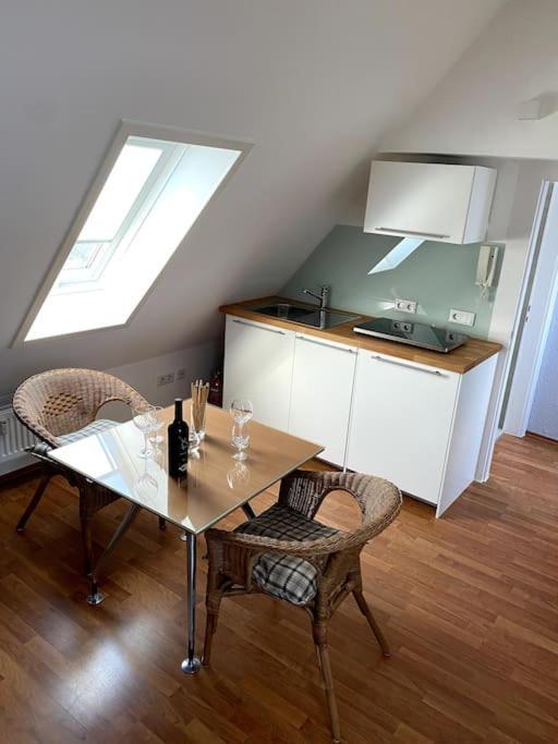 Super Zentral Begehrte Wohnlage Parkplatz Vor Haus Apartment Нюрнберг Екстериор снимка